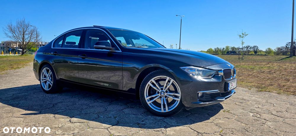 BMW Seria 3 328i Luxury Line - 1