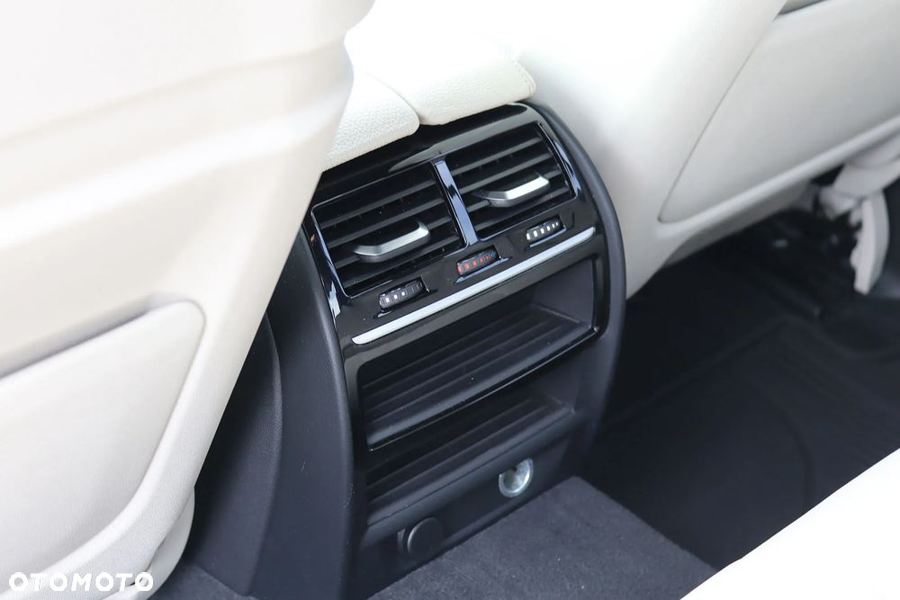 BMW Seria 5 530d xDrive M Sport sport - 6