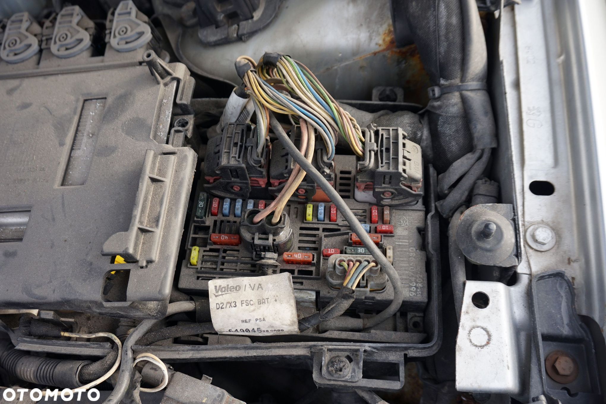 SKRZYNKA BEZPIECZNIKÓW 407 SW 2.0 HDI 9664705980 BSM R02 PEUGEOT 2004-2007 - 1