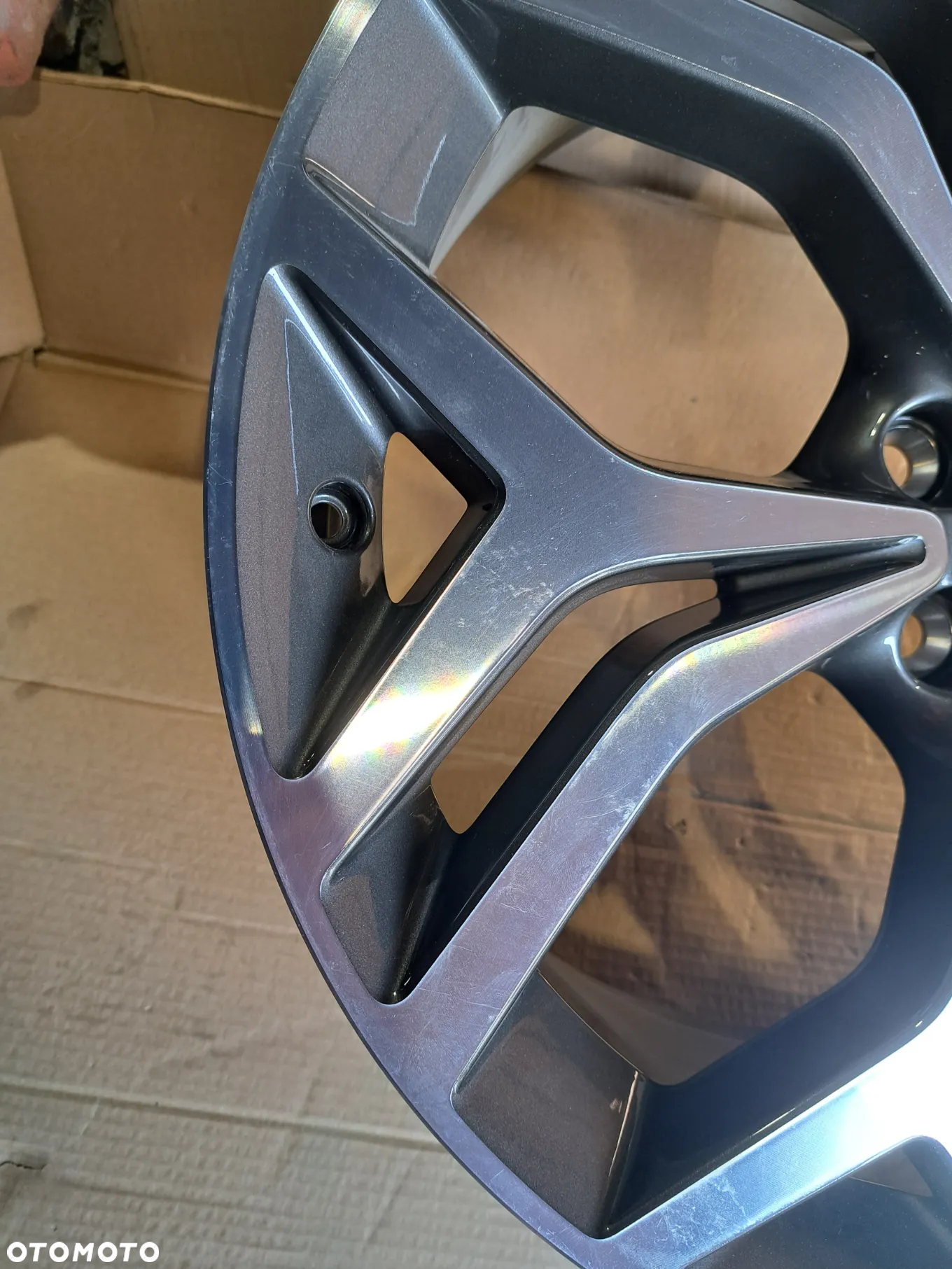 Felga Aluminiowa RANGE ROVER VELAR L560 21 Cali LR093827 J8A2-1007-JA/KA 8.5Jx21CH ET 45 5047 5 SPLIT-SPOKE DIAMOND TURNED FINISH - 3