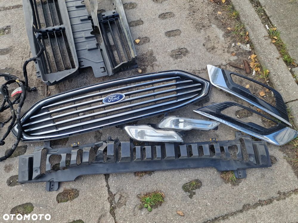 Ford Fusion 2.0 EcoBoost Titanium - 16