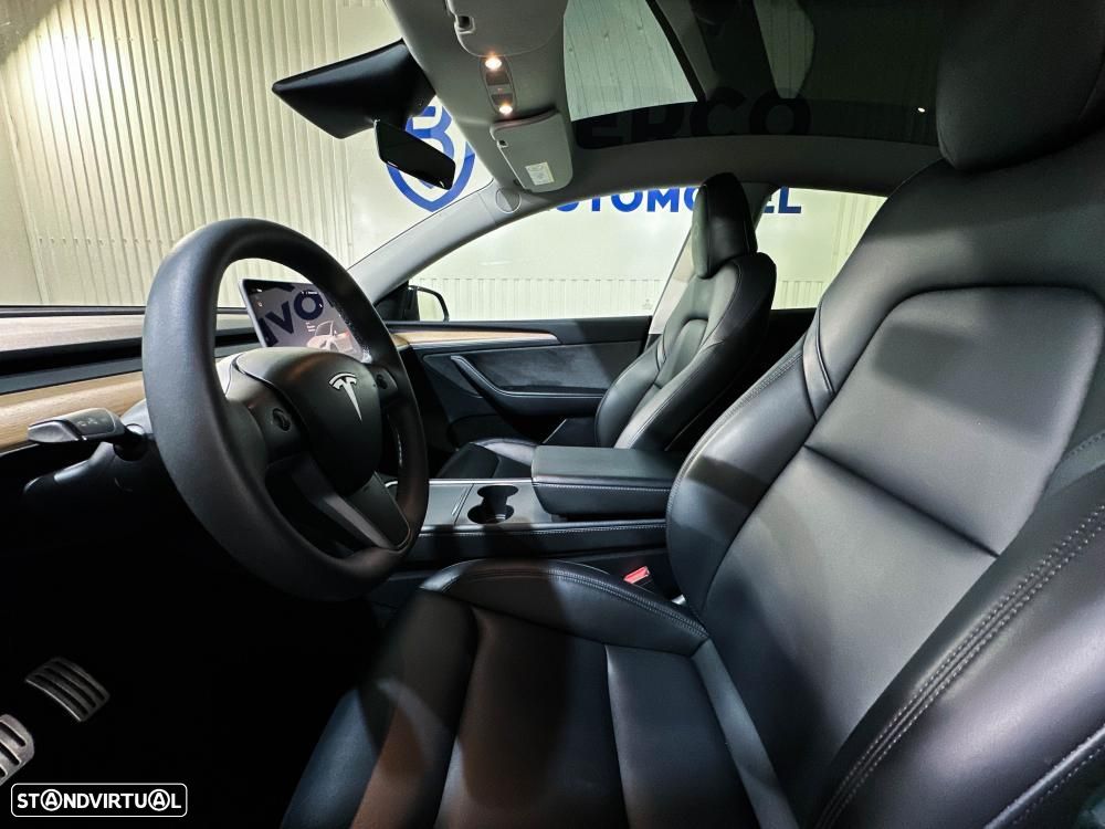 Tesla Model Y Performance Dual Motor AWD - 9