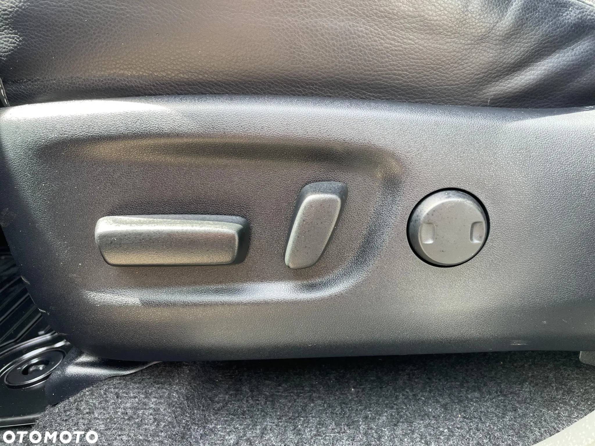 Toyota RAV4 Hybrid Premium 4x2 - 28