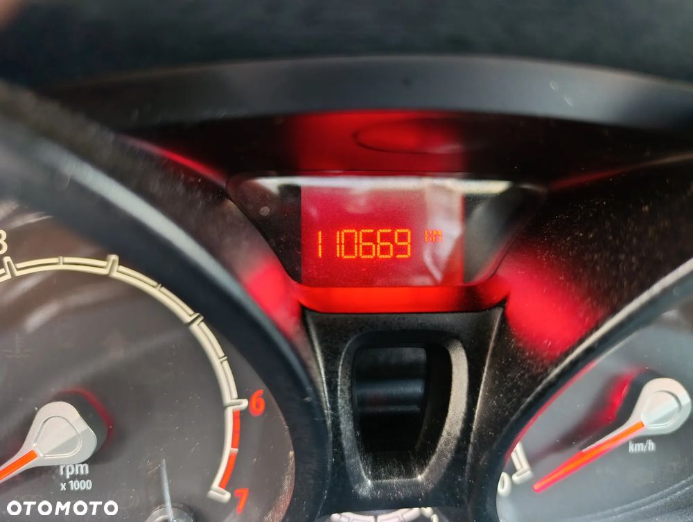 Ford Fiesta 1.25 Celebration - 10