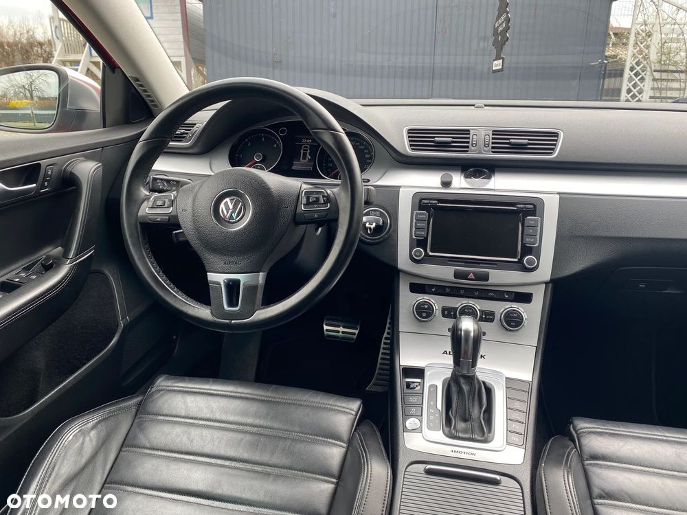 Volkswagen Passat Alltrack 2.0 TDI 4Motion DSG BlueMotion Tec - 30