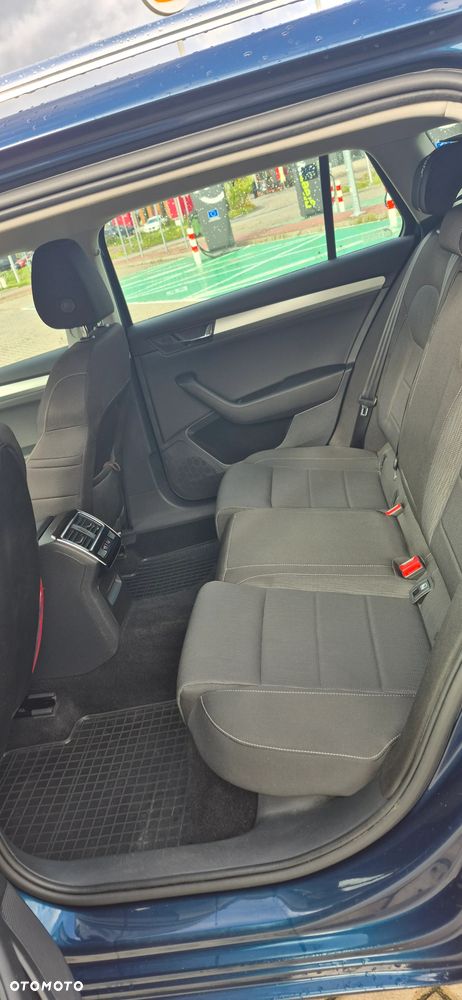 Skoda Superb 2.0 TDI Ambition - 10