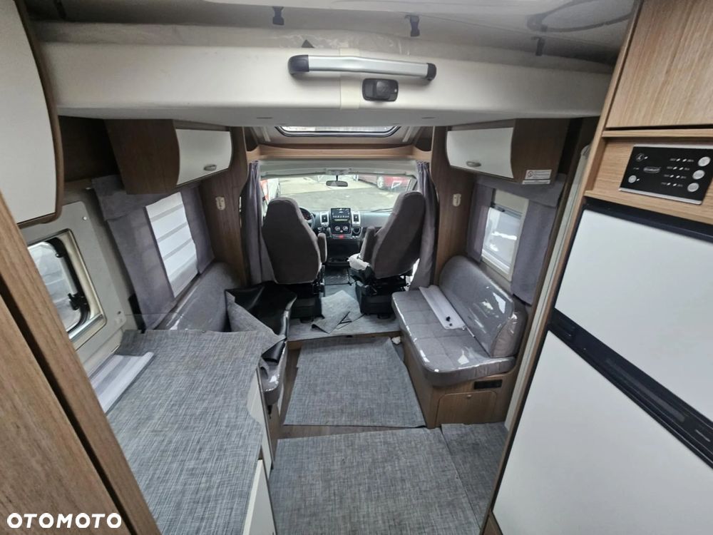 Fiat DUCATO KAMPER 2022  CARADO bogata wersja - 23
