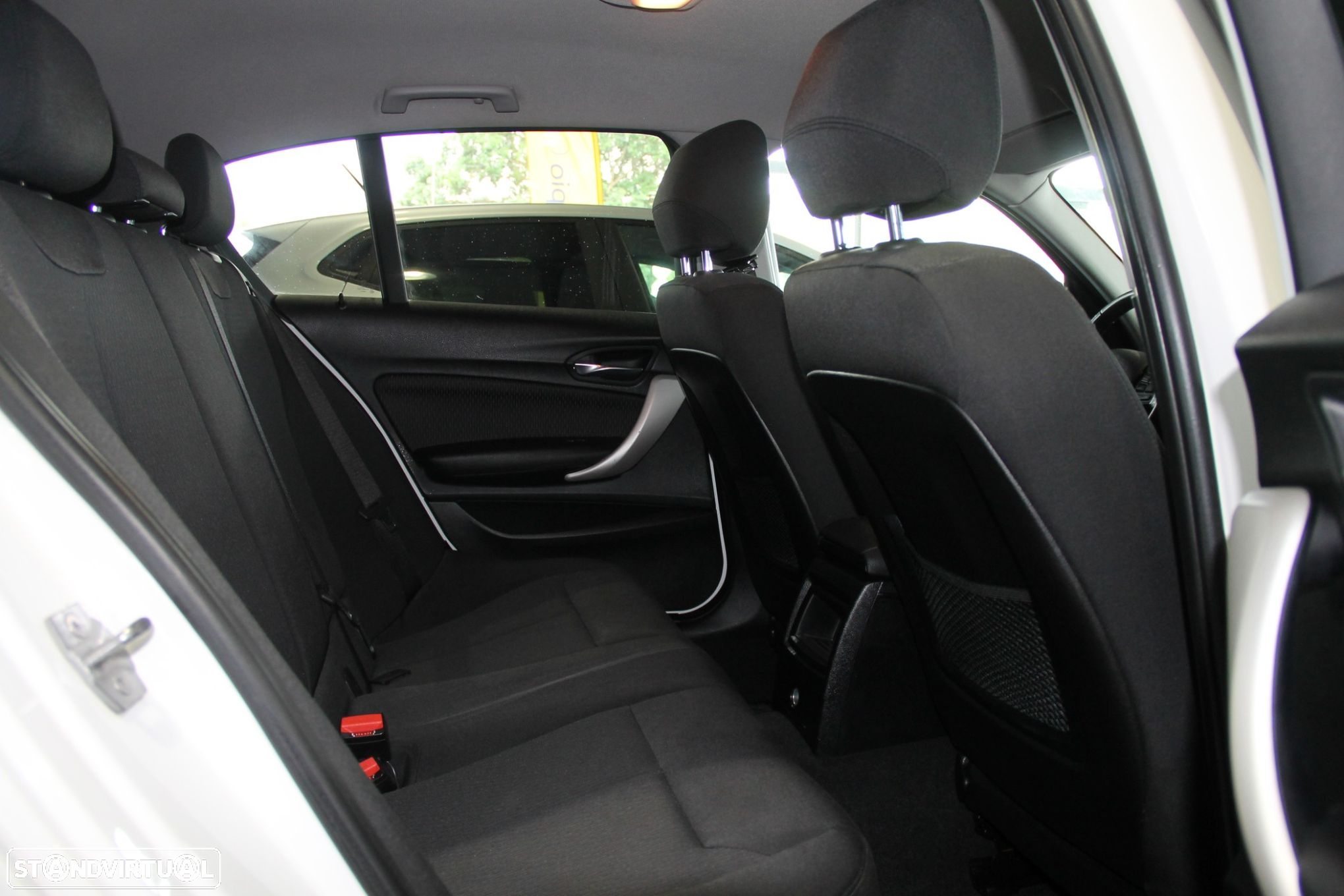 BMW 116 d EfficientDynamics - 9