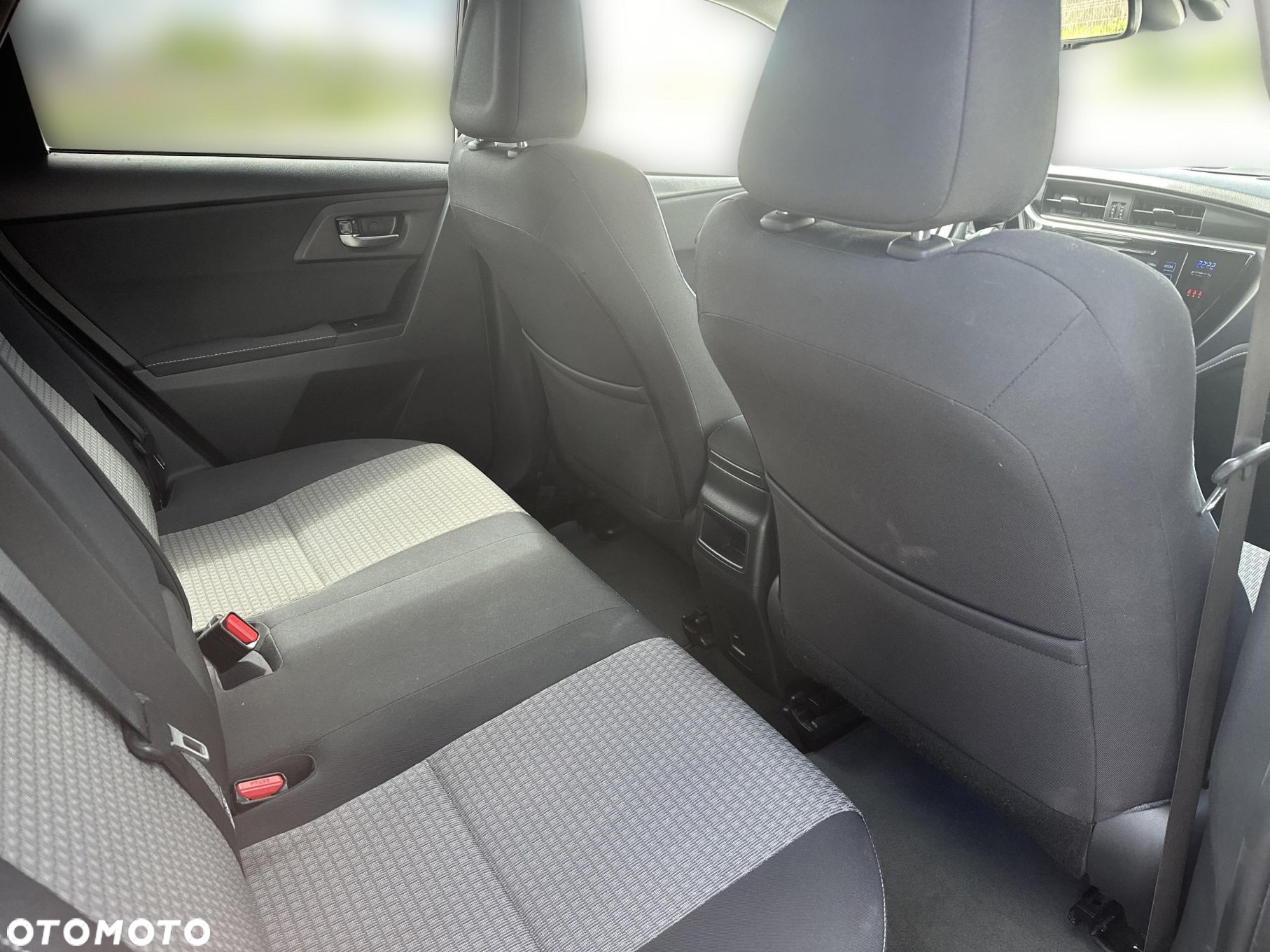 Toyota Auris 1.6 Dynamic - 13