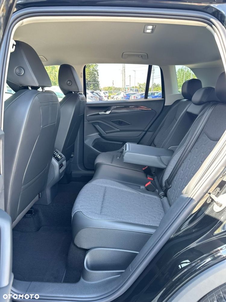 Volkswagen Tiguan - 16