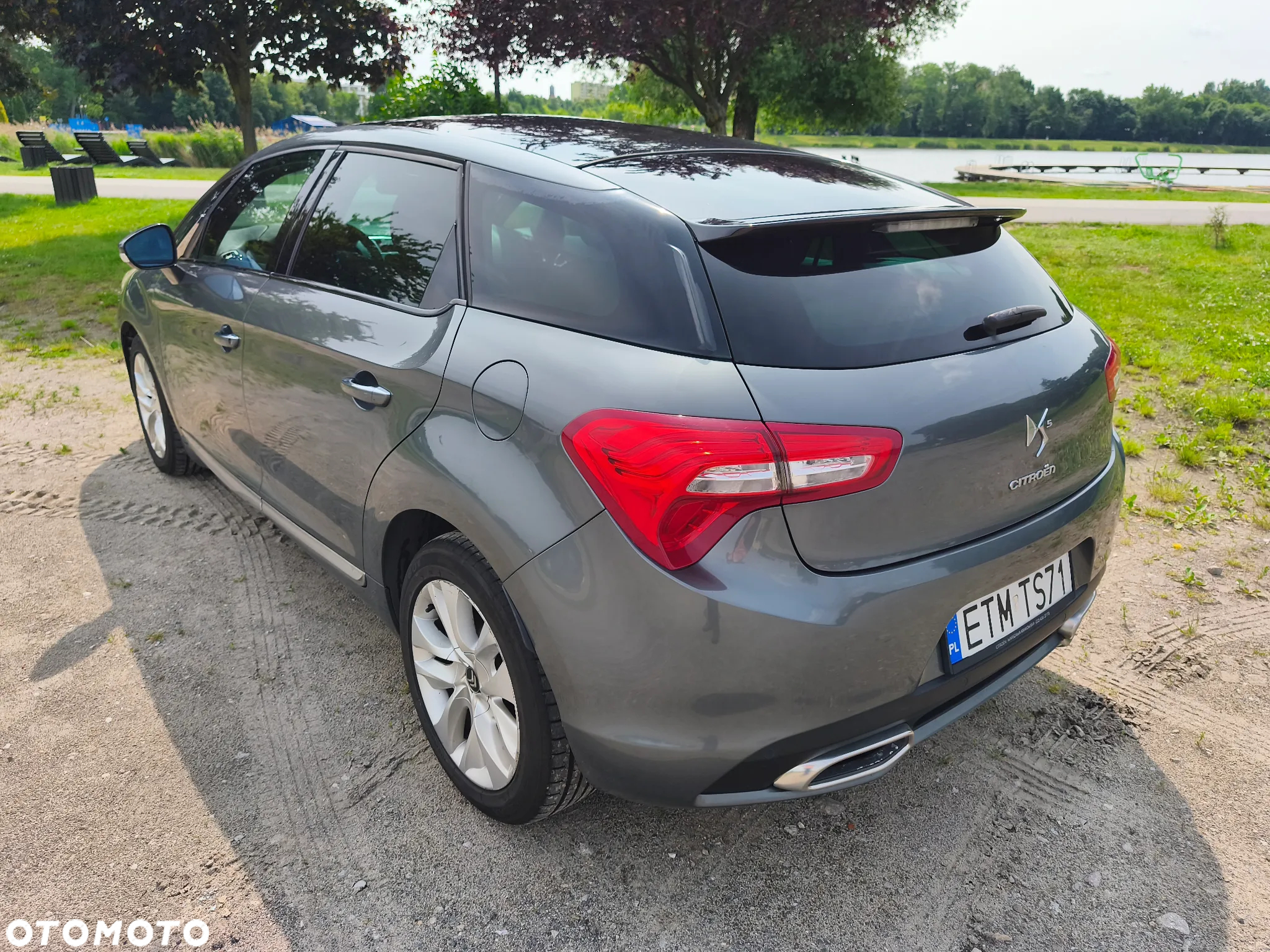 Citroën DS5 1.6 e-HDi Chic MCP - 6