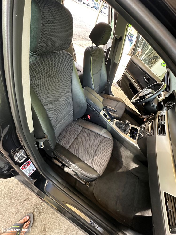 BMW 318 d - 13