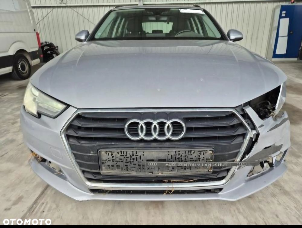 Audi A4 Avant 2.0 TDI Design - 12