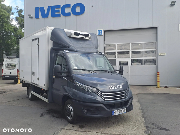 Iveco Daily 50C18 Izoterma 8EP + pneumatyczne zawieszenie + rejestrator temperatury