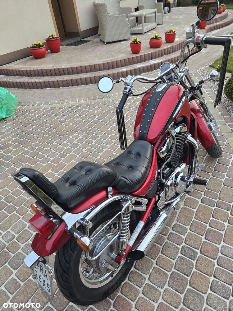 Suzuki Intruder - 10