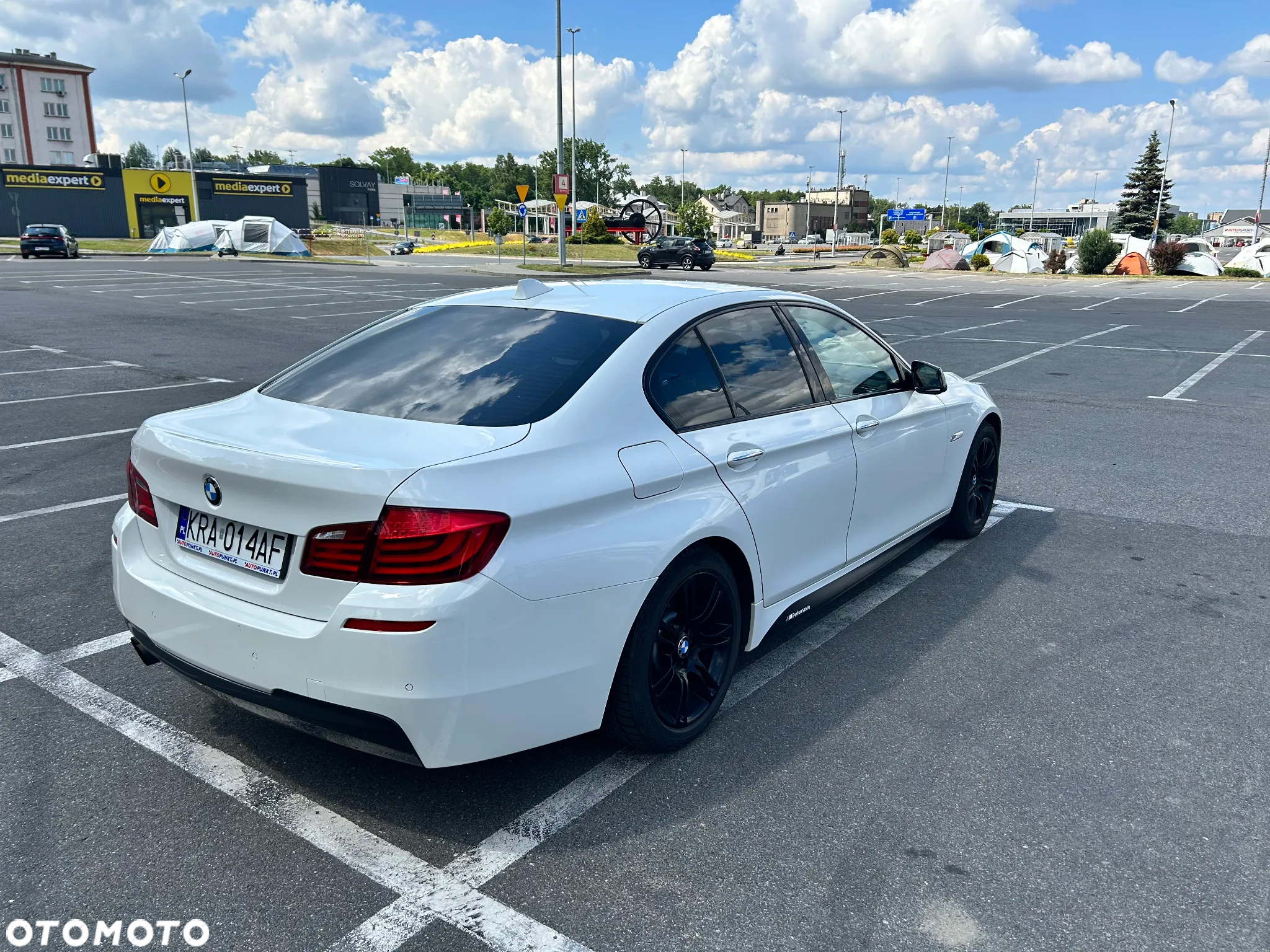 BMW Seria 5 528i xDrive - 15