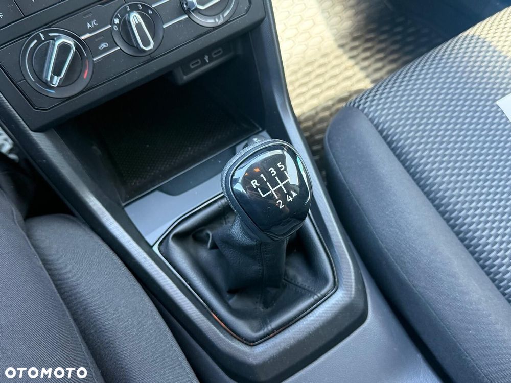Volkswagen T-Cross - 13
