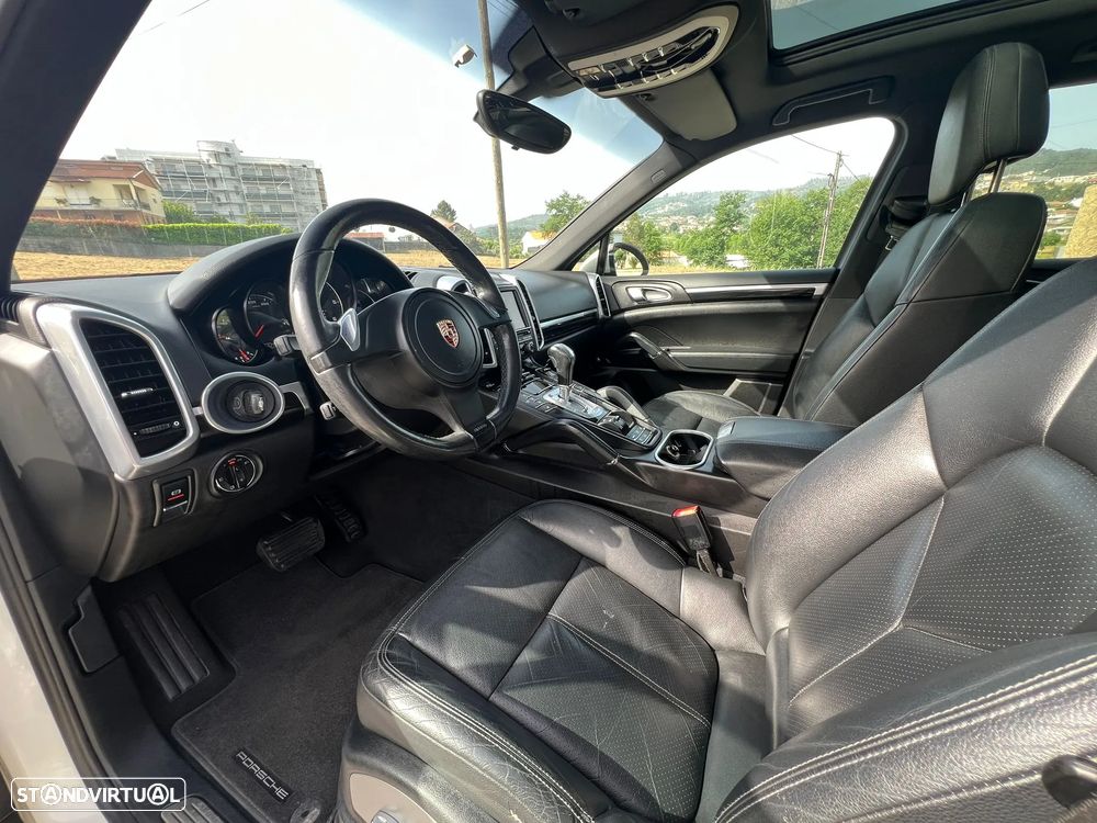 Porsche Cayenne Tiptronic S - 14
