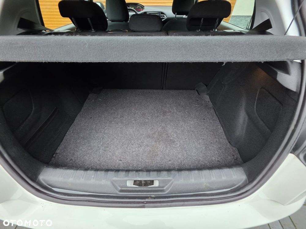 Peugeot 308 1.5 BlueHDi Business Line S&S - 17