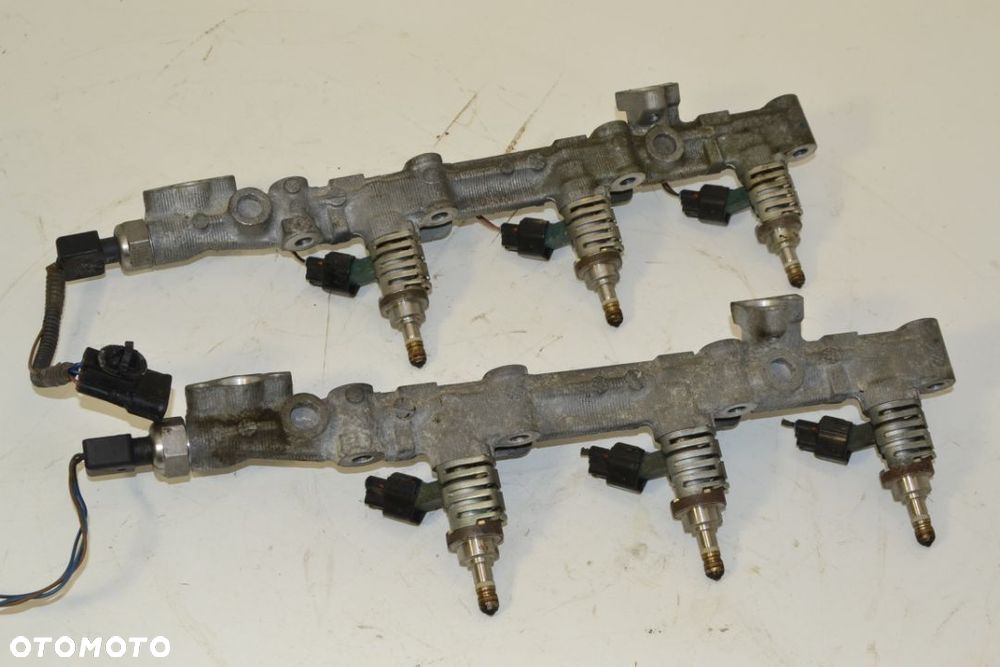 Listwa wtryskowa Lexus IS 250 - 4