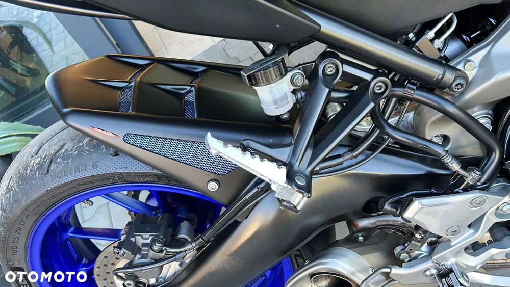Yamaha MT - 12