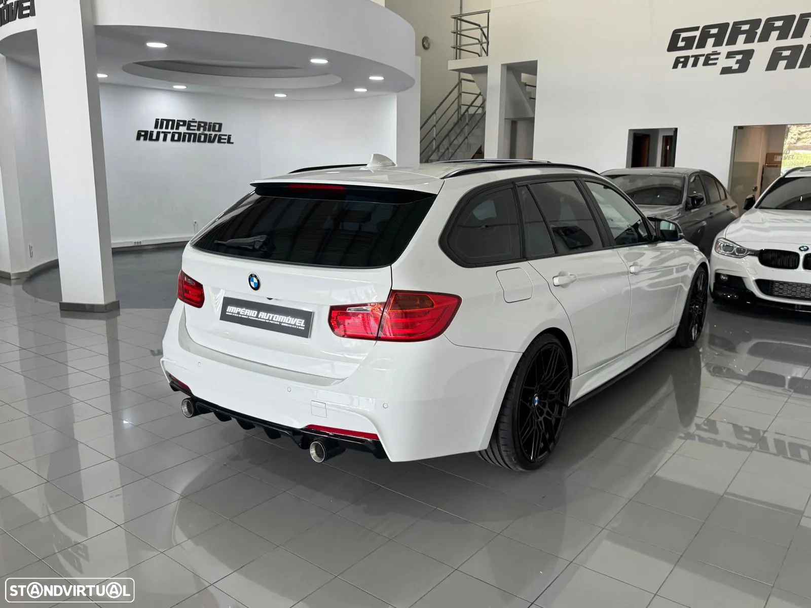 BMW 320 d Touring xDrive Auto - 16