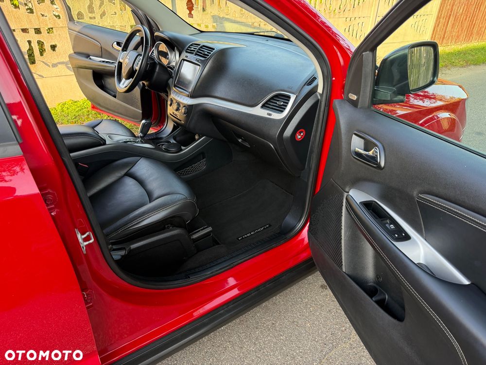 Fiat Freemont 2.0 Multijet Black Code AWD - 36