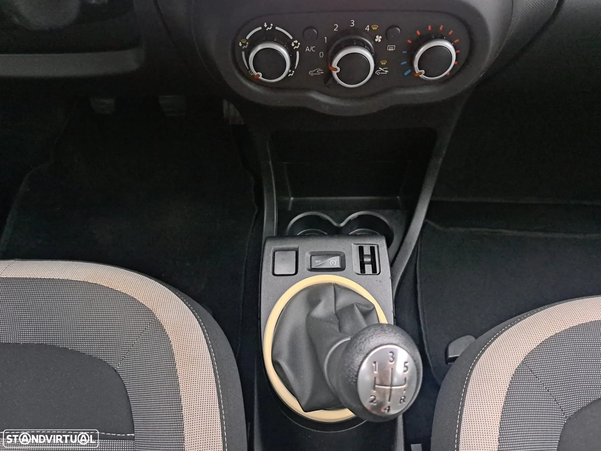 Renault Twingo SCe 70 S&S Liberty - 20
