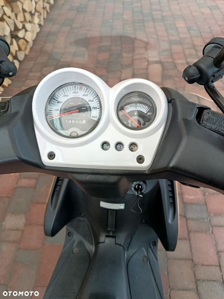 Yamaha Aerox - 3