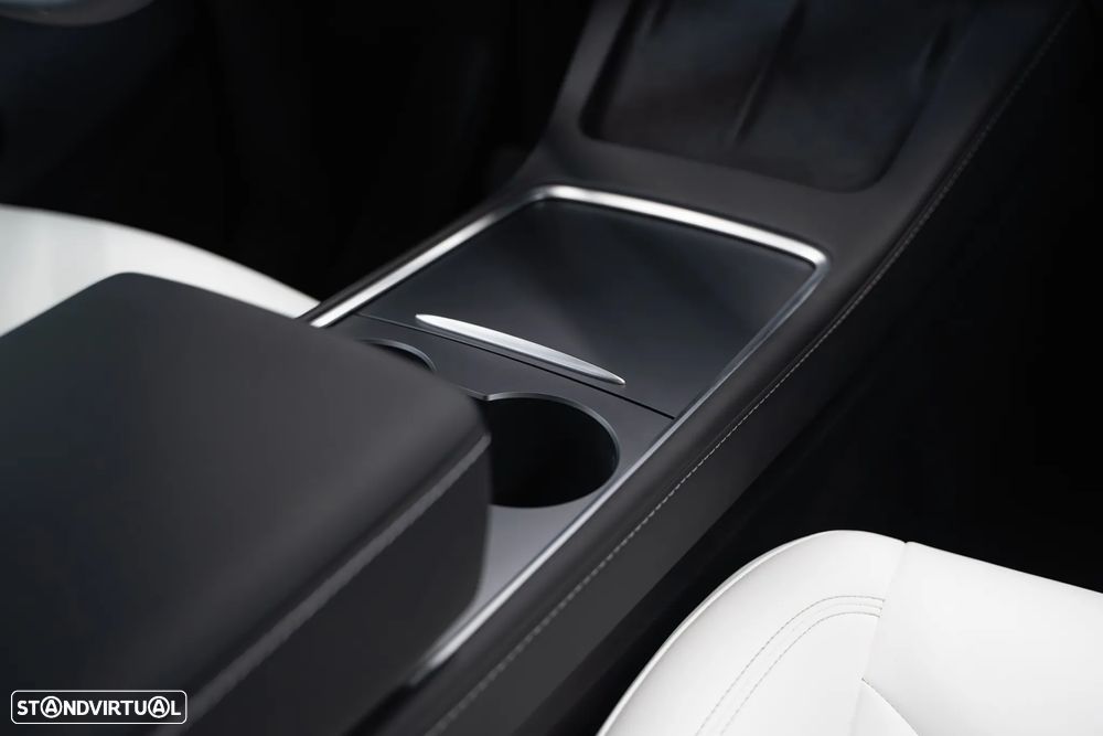 Tesla Model Y Long Range Tração Integral - 31