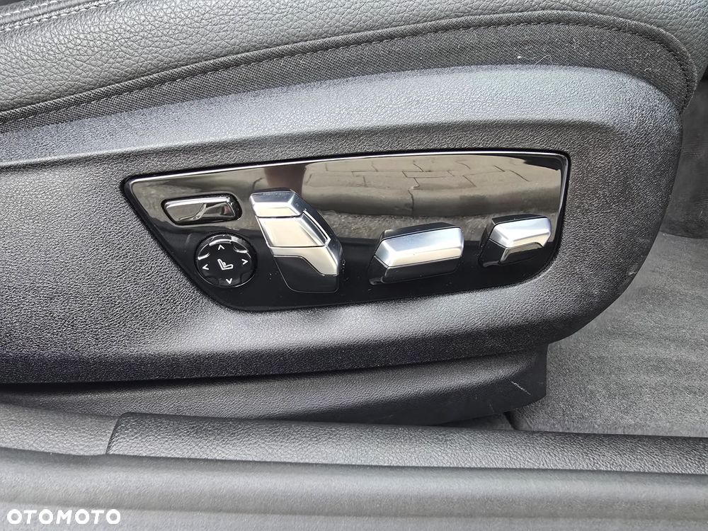 BMW Seria 5 530e Luxury Line sport - 14