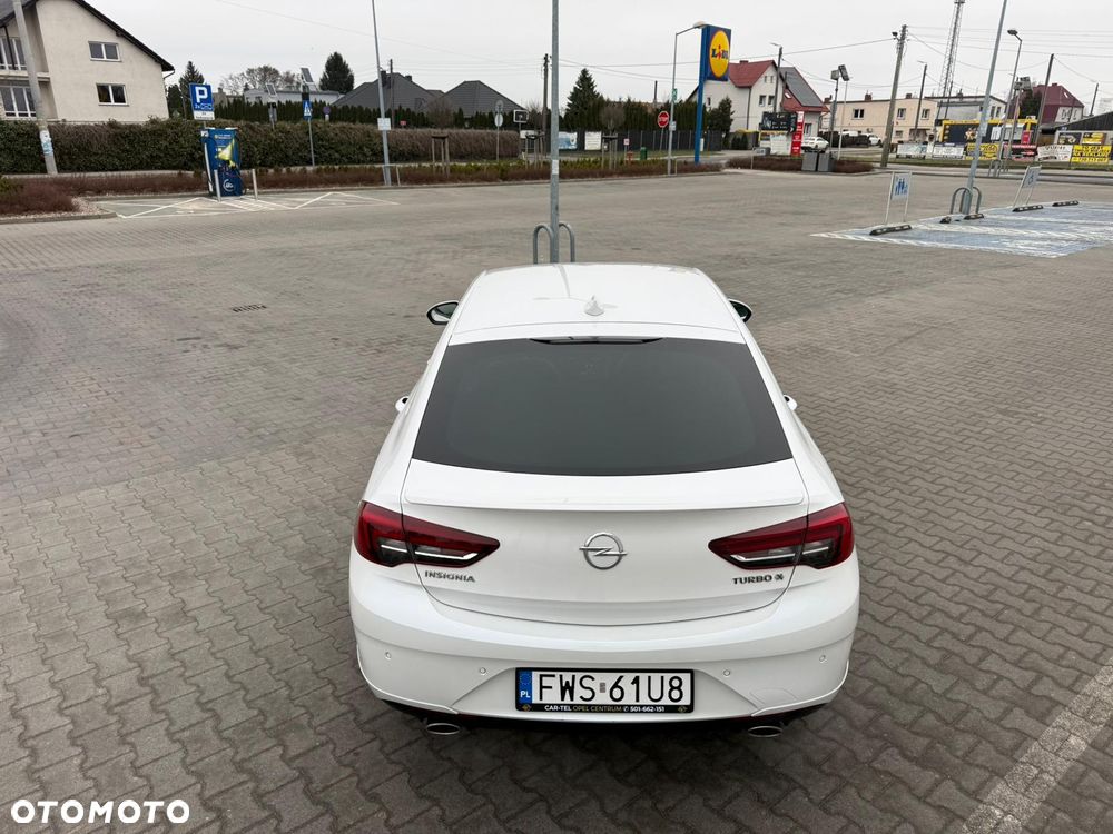 Opel Insignia 2.0 T 4x4 Innovation S&S - 17