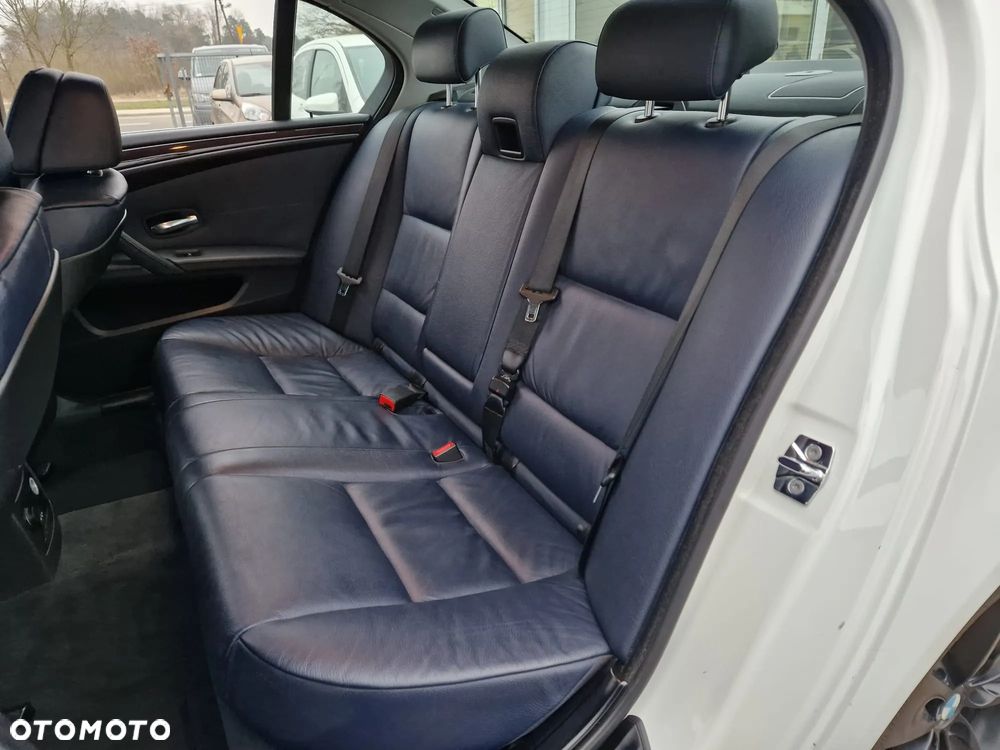 BMW Seria 5 - 29
