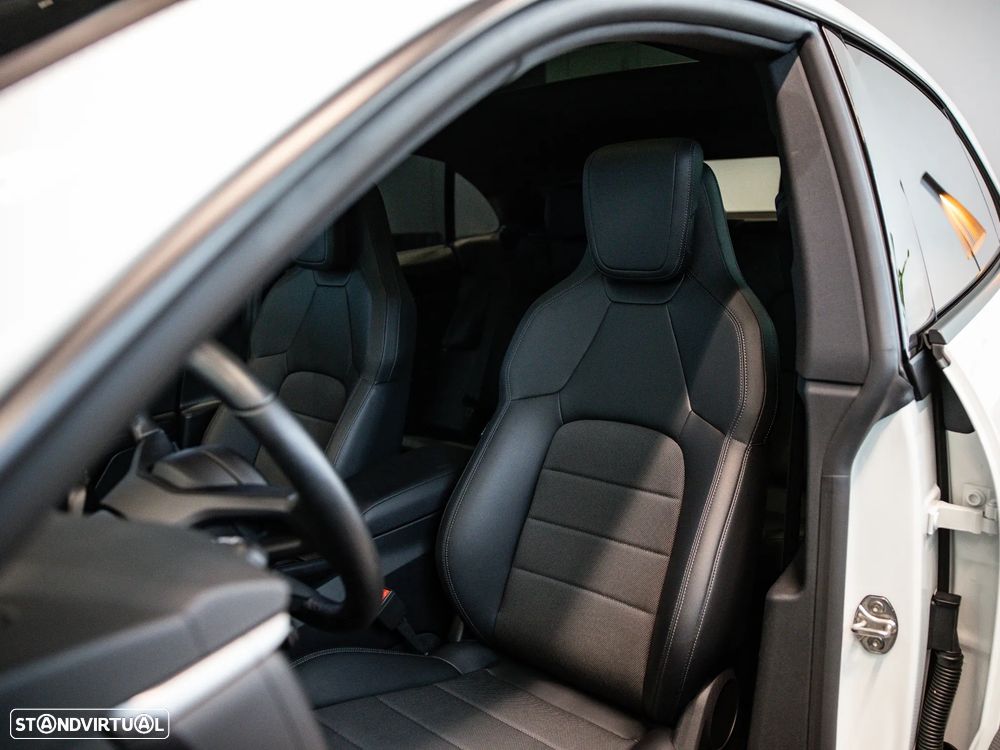 Porsche Macan Electric - 16
