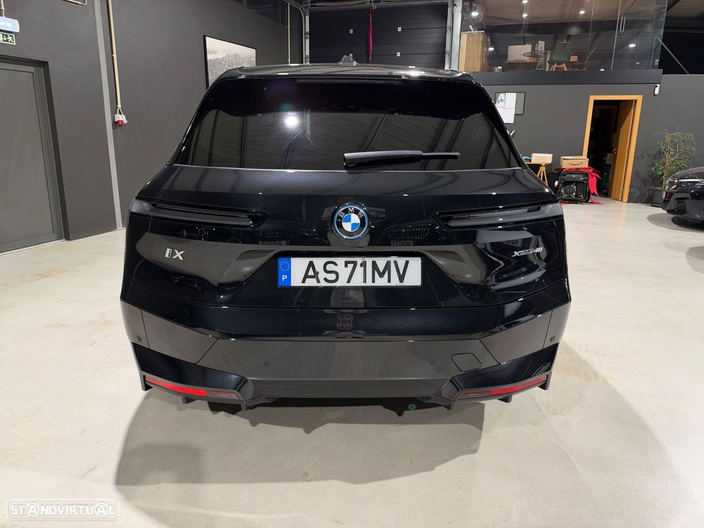 BMW iX xDrive 40 Pack Desportivo - 9