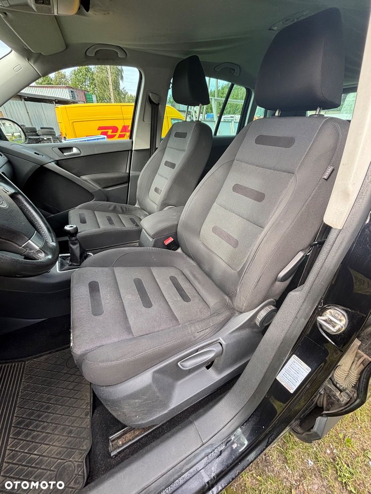 Volkswagen Tiguan - 12
