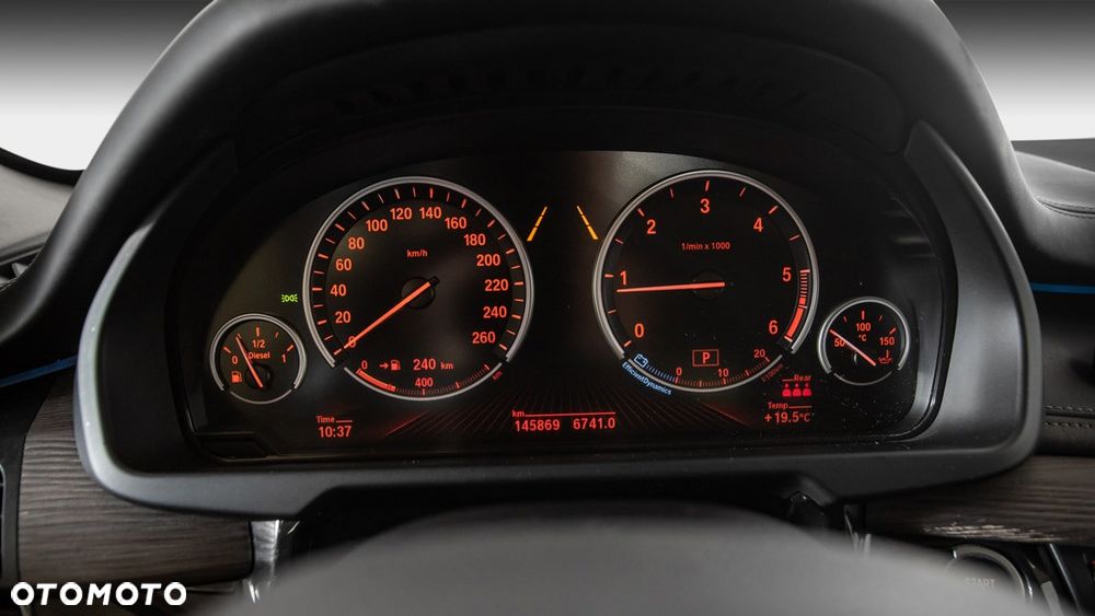 BMW X5 xDrive25d - 11