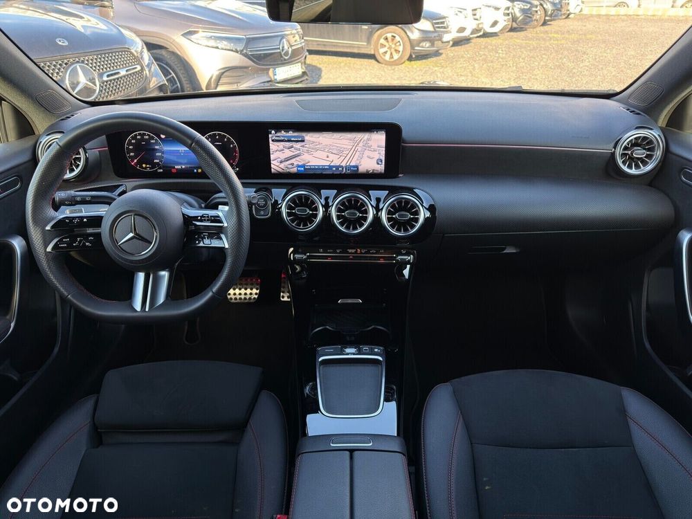 Mercedes-Benz Klasa A 200 AMG Line 7G-DCT - 25