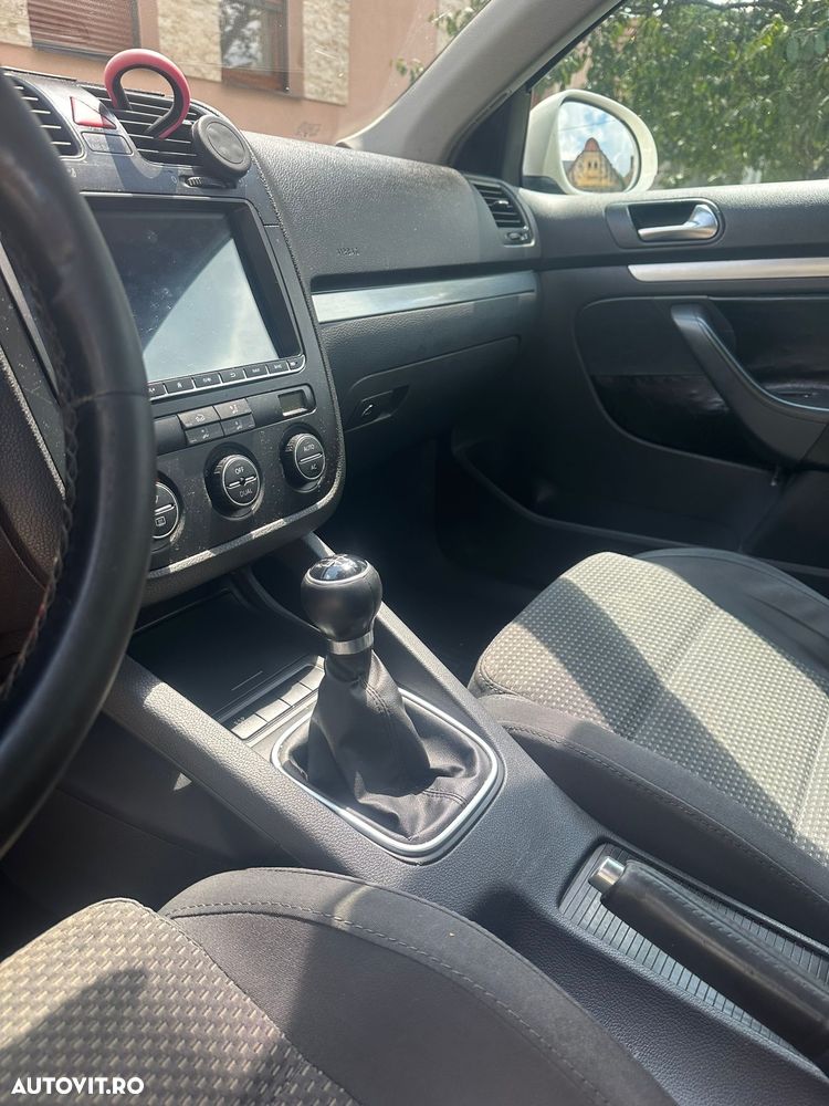 Volkswagen Jetta 2.0 TDI Comfortline - 6