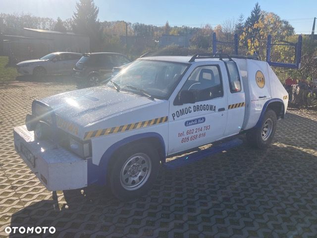 Nissan King Cab - 1