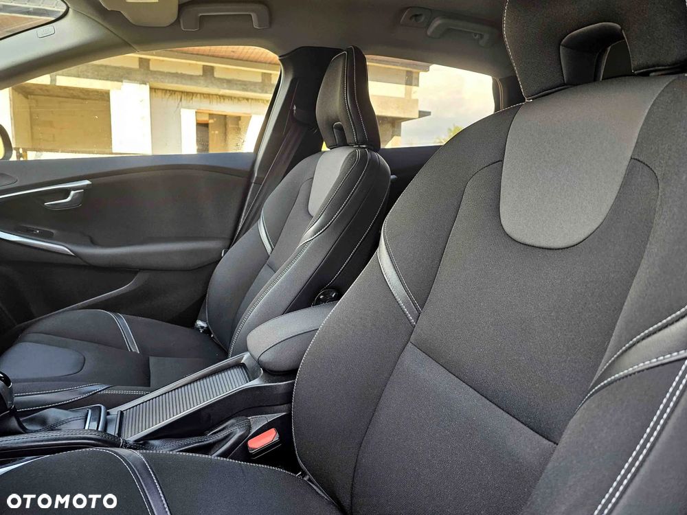 Volvo V40 D4 Geartronic Summum - 21