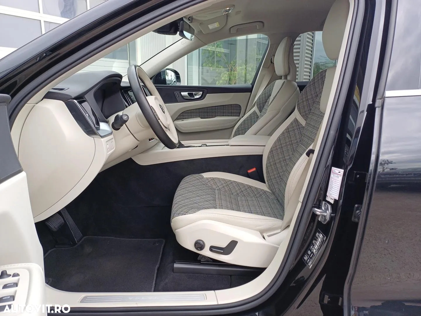 Volvo XC 60 D4 AWD Geartronic Momentum - 10