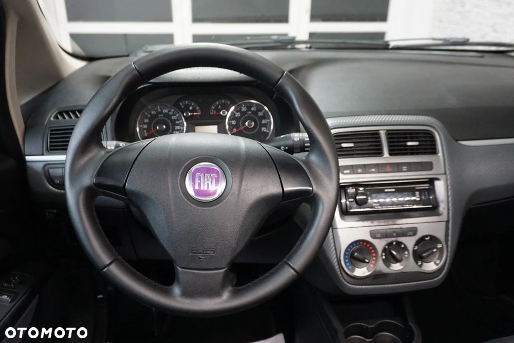 Fiat Grande Punto 1.4 8V - 27