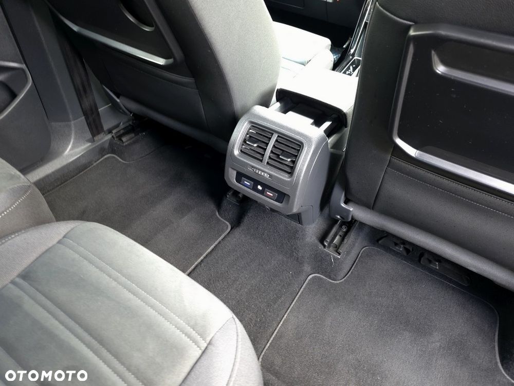 Volkswagen Touran 2.0 TDI BMT Highline DSG - 16