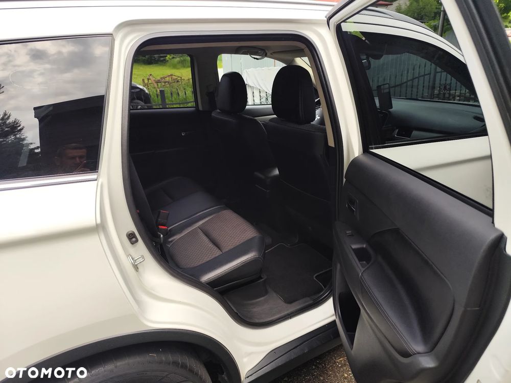 Mitsubishi Outlander 2.0 4WD Plus - 8