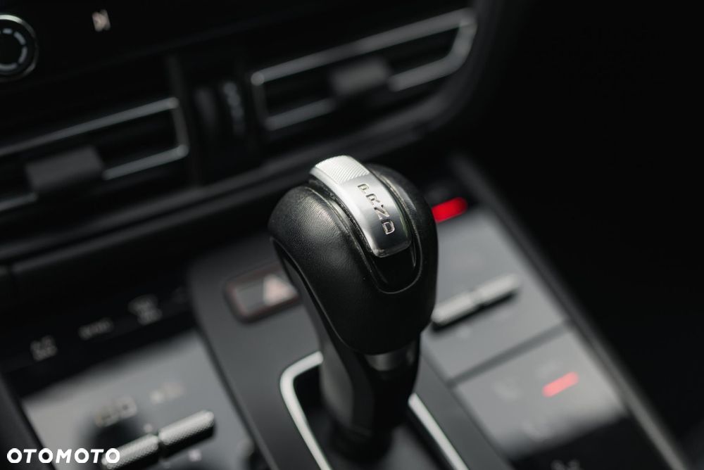 Porsche Macan Standard - 33