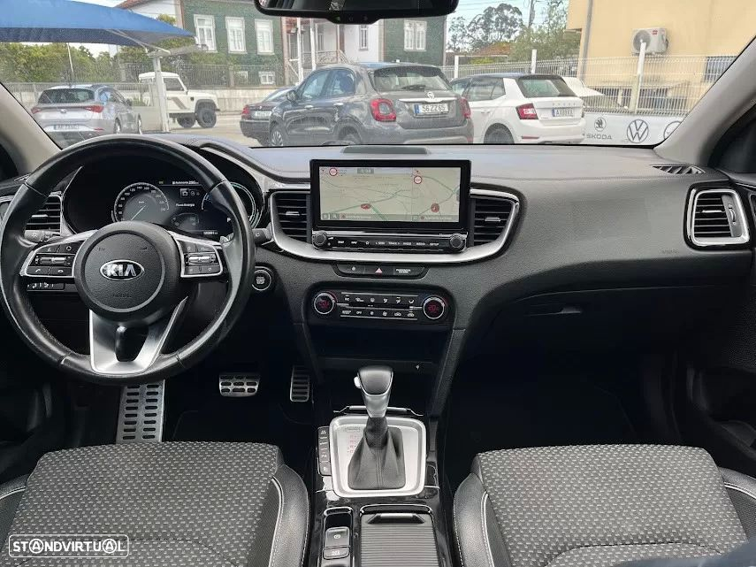 Kia XCeed 1.6 GDi PHEV Drive - 12
