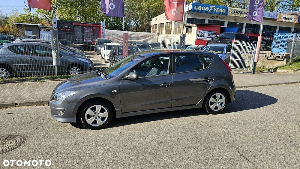 Hyundai i30 1.6 CRDi FIFA WM Edition - 15
