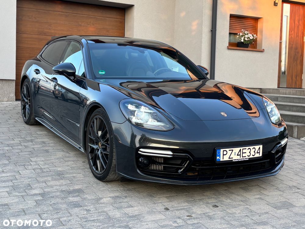 Porsche Panamera 4 Sport Turismo - 9