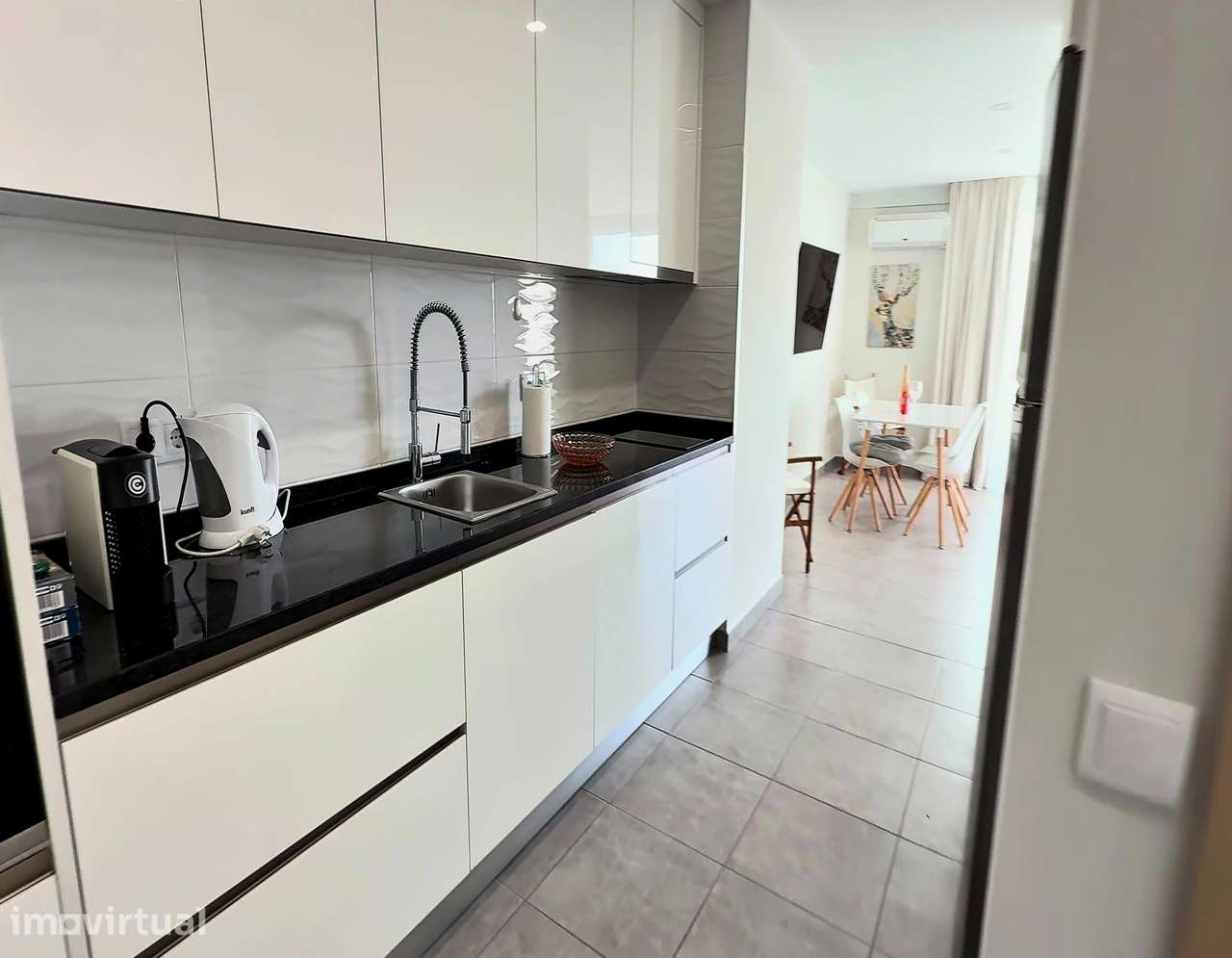 Apartamento T1 com varanda e ar condicionado em Portimão - Grande imagem: 2/13
